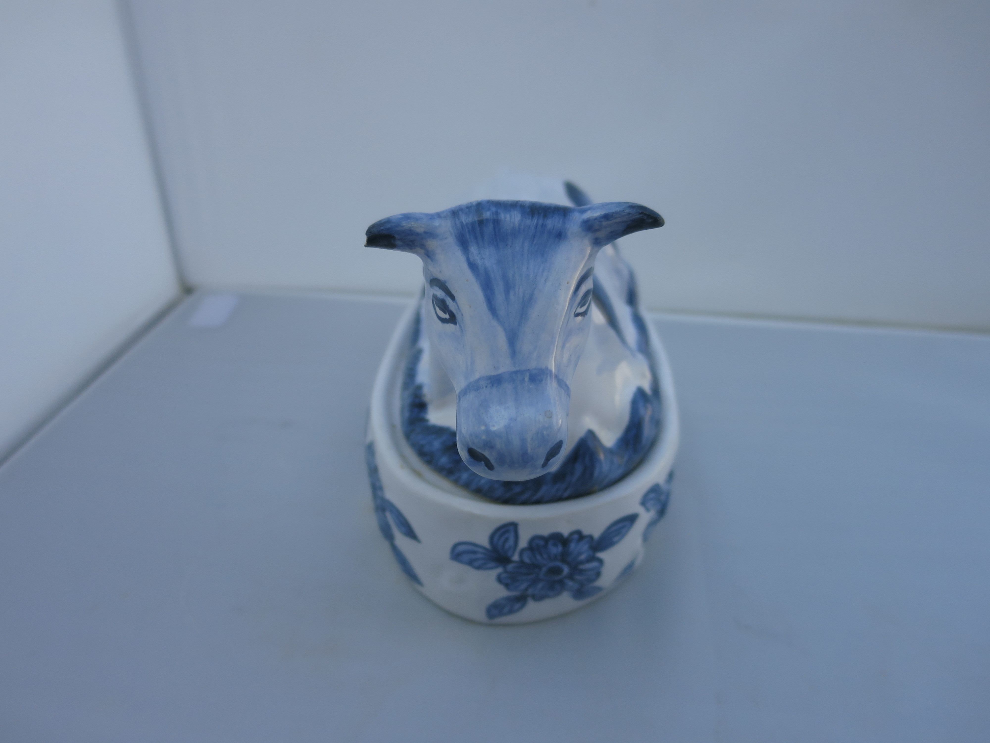 cow bull covered dish 327 Eximious hand painted made in Portugal