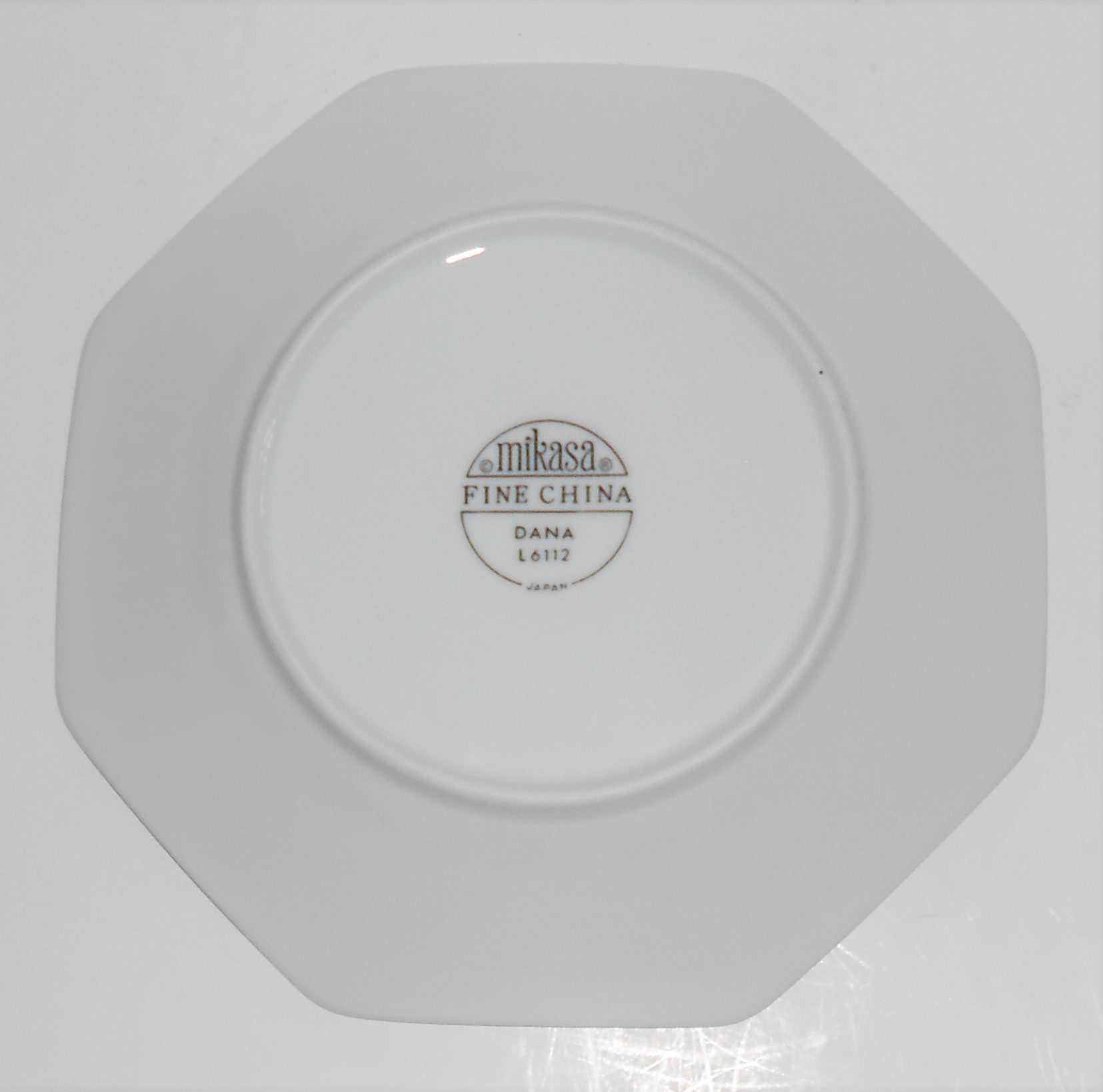 Mikasa Fine China Platinum Band Dana Bread Plate
