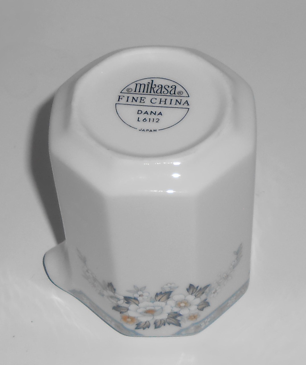 Mikasa Fine China Platinum Band Dana Creamer