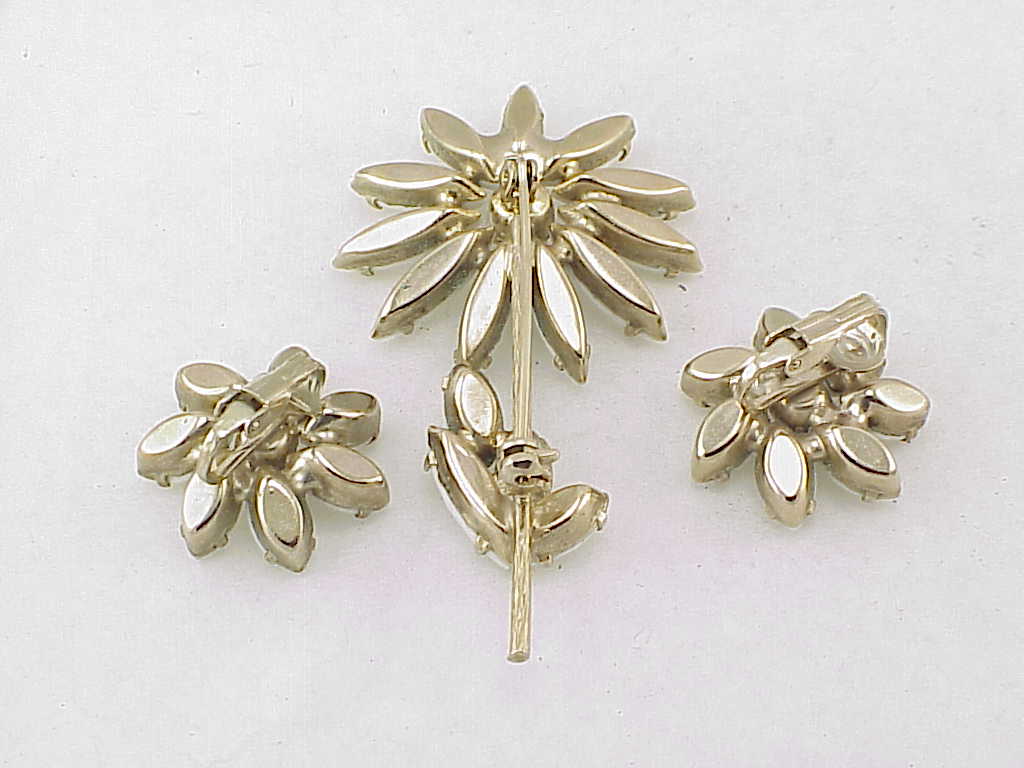 Vintage White Milk Glass And Rhinestone Flower Brooch Earrings Set