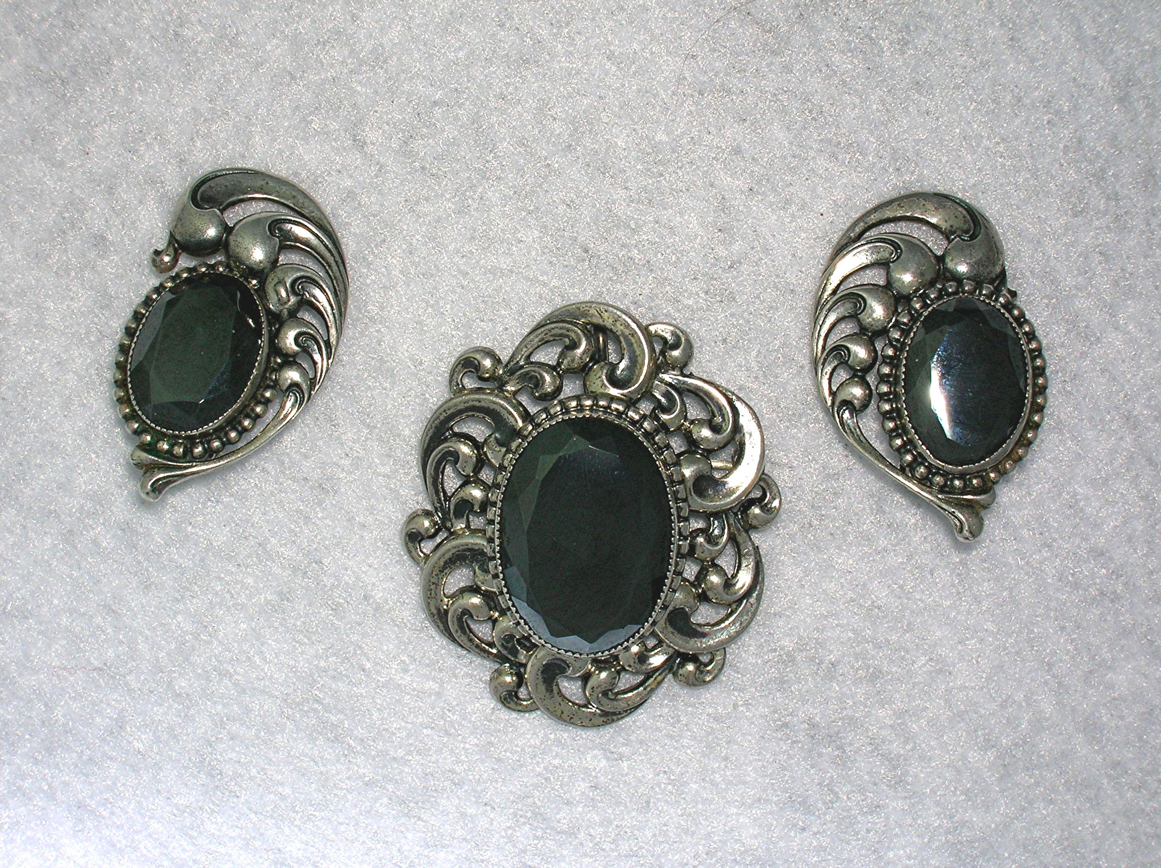 DANECRAFT Sterling Silver Hematite Brooch and Clip  Ear