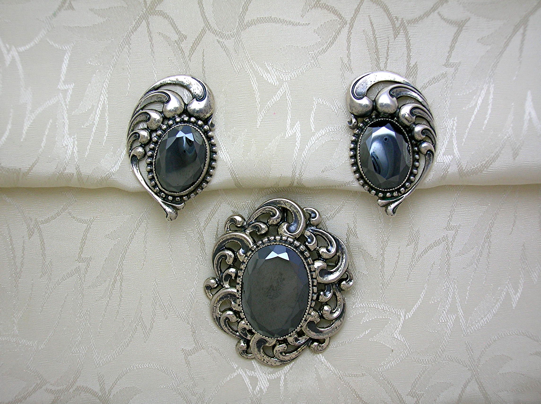 DANECRAFT Sterling Silver Hematite Brooch and Clip  Ear