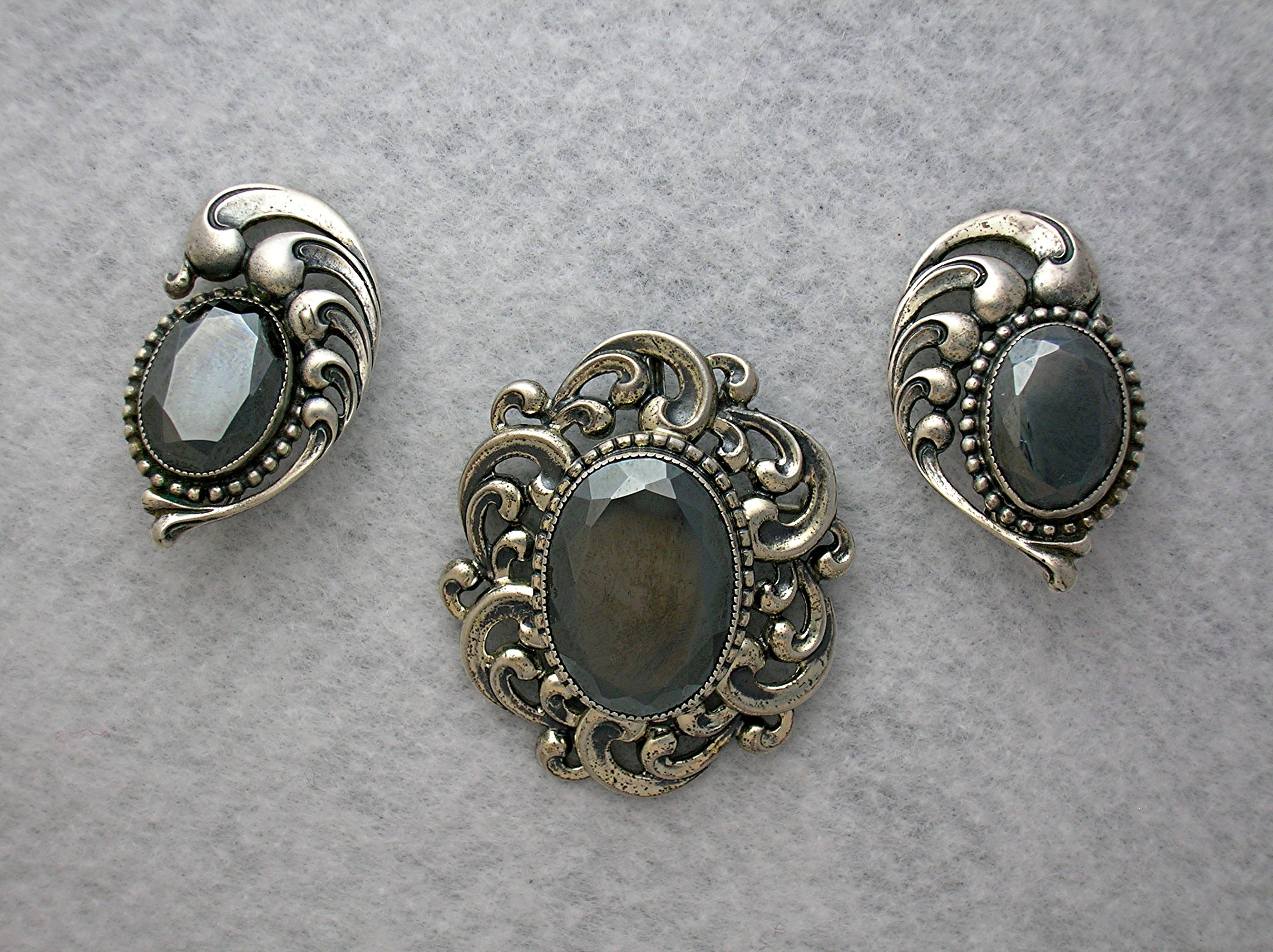 DANECRAFT Sterling Silver Hematite Brooch and Clip  Ear