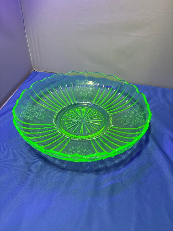 Uranium Anchor Hocking Mayfair Open Rose Bowl 11 3/4" Circa 1930s