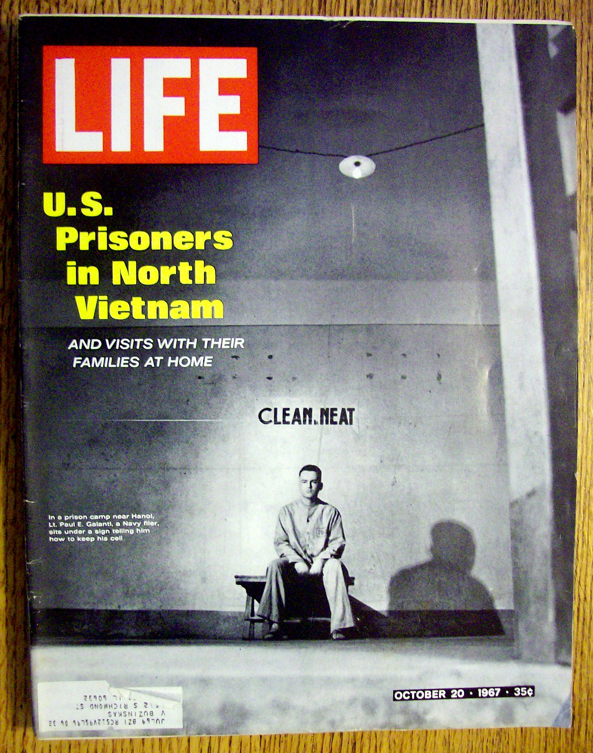 Life Magazine October 20, 1967 Prisoners In Vietnam