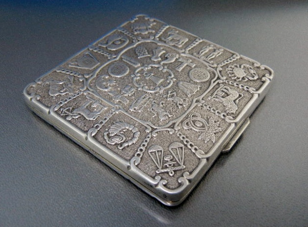 Compact Sterling Silver Zodiac Compact D.K Depose