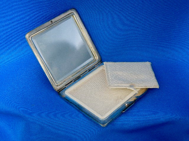 Compact Sterling Silver Zodiac Compact D.K Depose