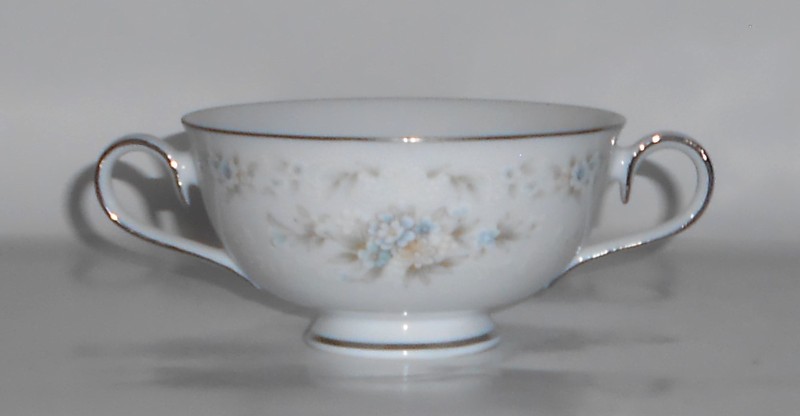 Noritake Porcelain China Patience 2964 w/Platinum Footed Cream Soup Bowl