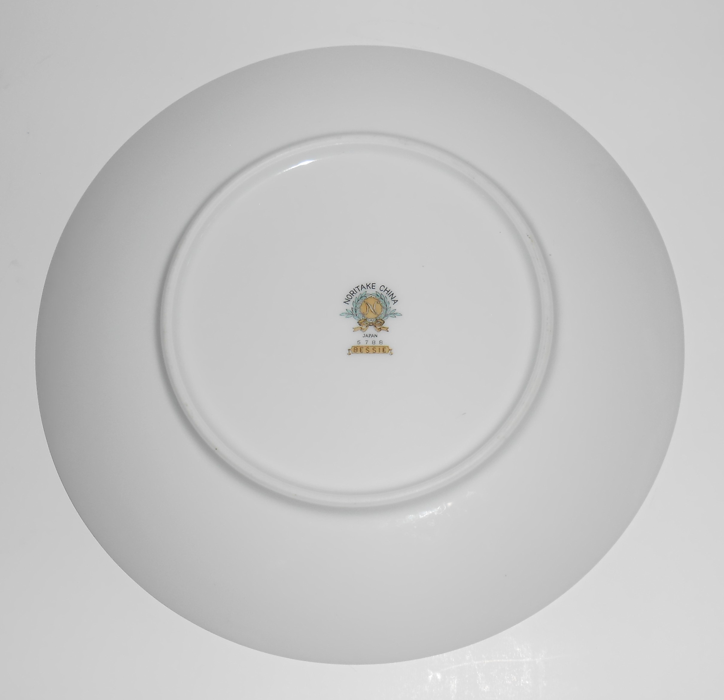 Noritake Porcelain China 5788 Bessie Salad Plate