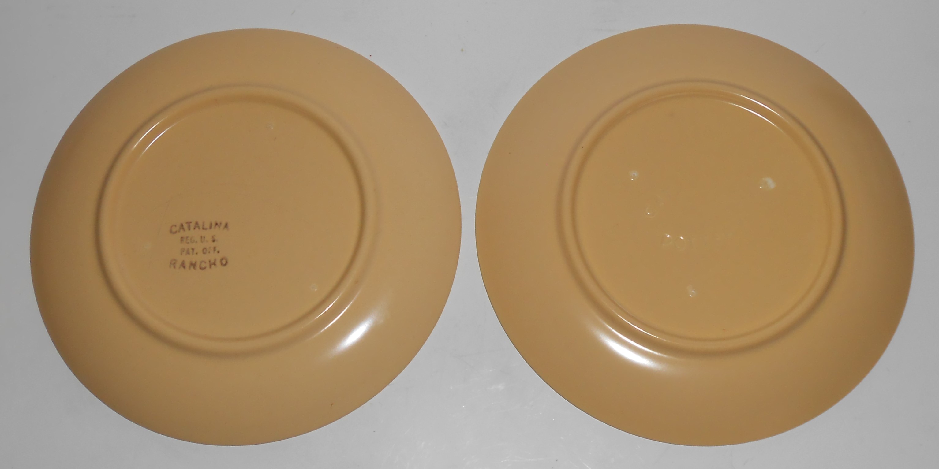 Catalina Pottery Rancho Ware Catalina Sand Dessert Pl