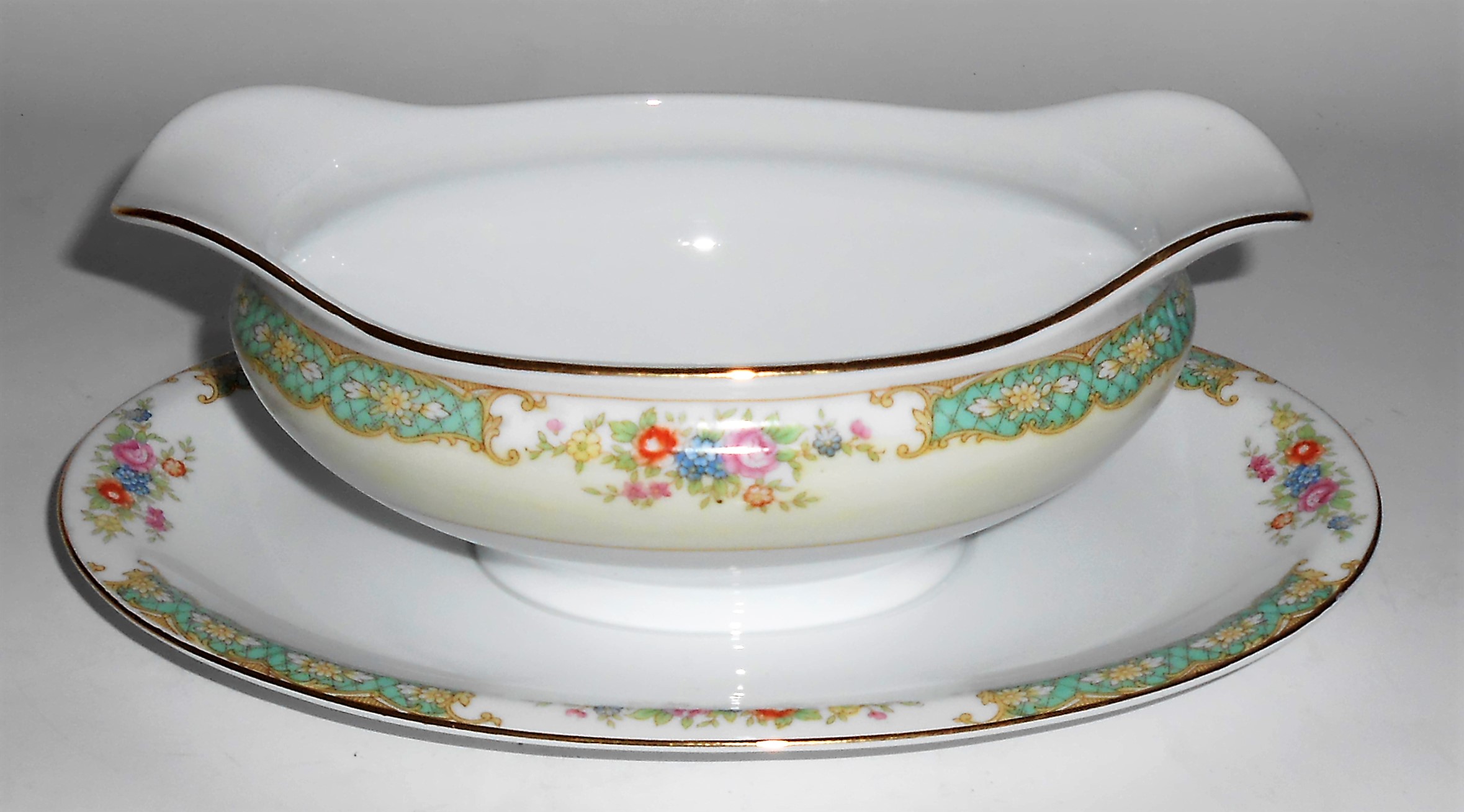 Noritake Porcelain Imperial China Floral W/Gold Gravy