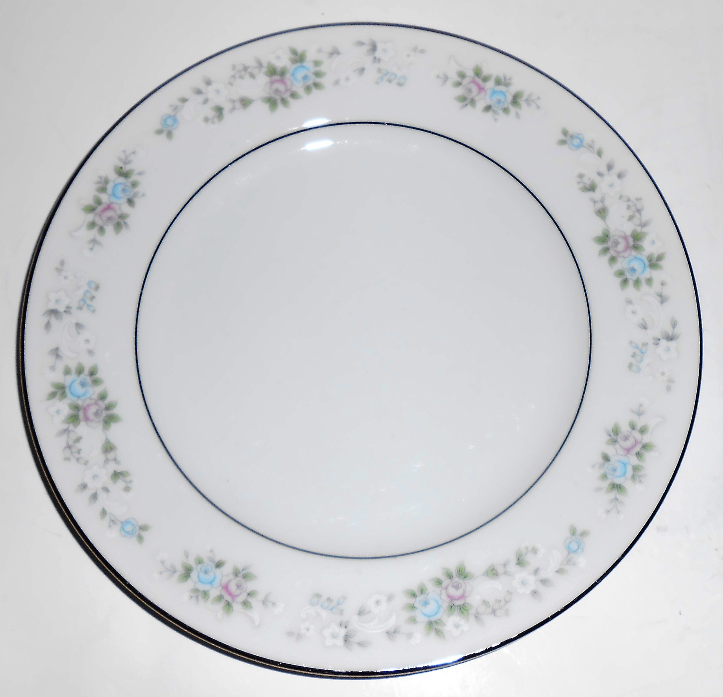 Carlton Fine China Corsage Floral w/Platinum Salad Pl