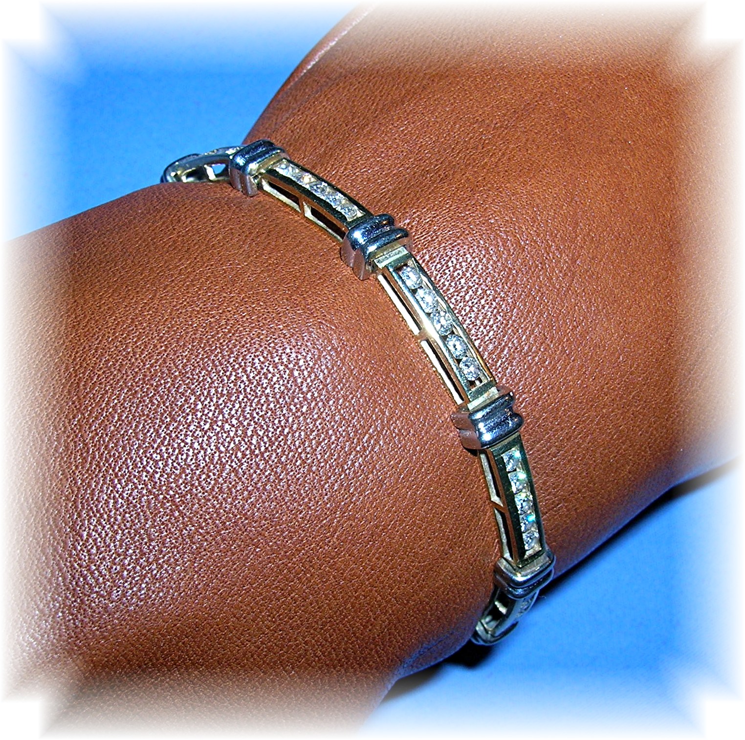 Bracelet 10K Gold White  Yellow Tennis 2 Ct Diamond