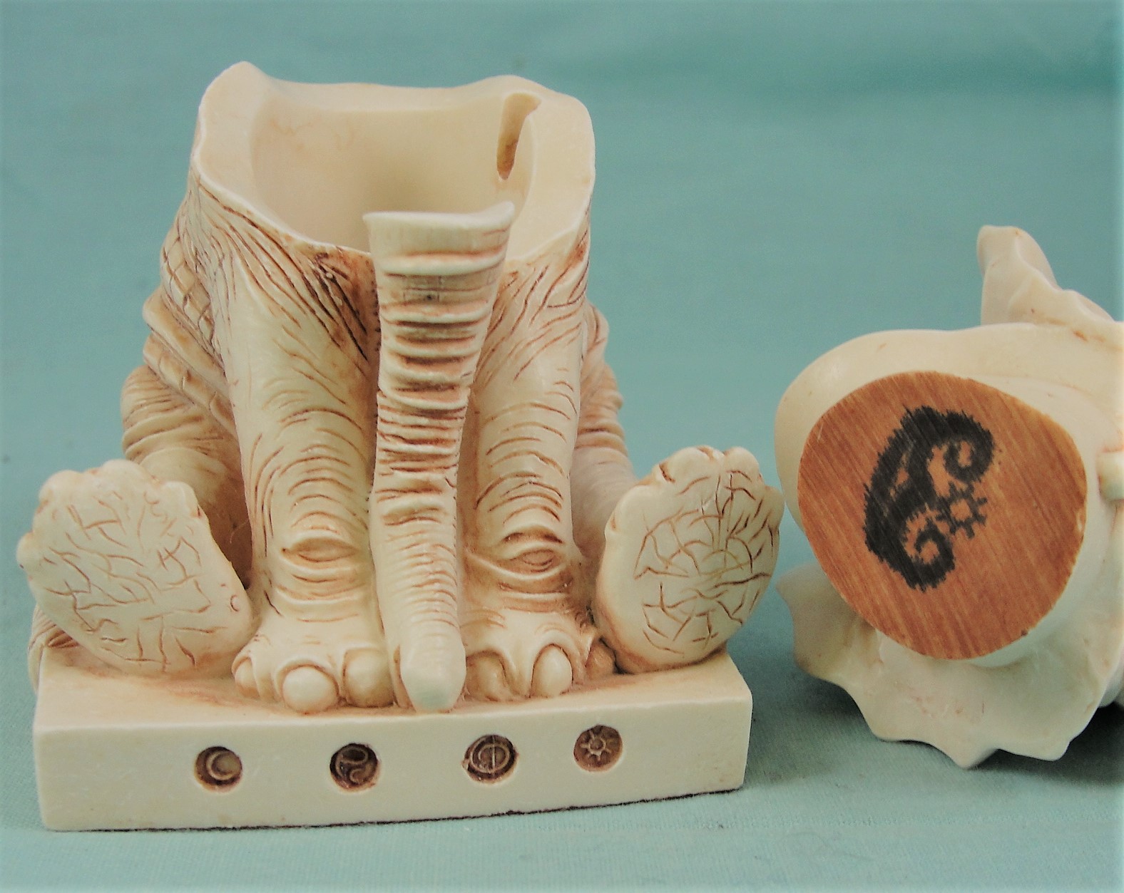 Harmony Kingdom Elephant named Ivory Trinket Box