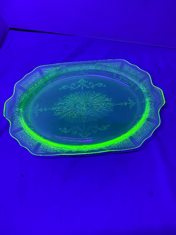 Anchor Hocking Uranium Glass Princess Pattern Oval Closed Handle Tray 12"
