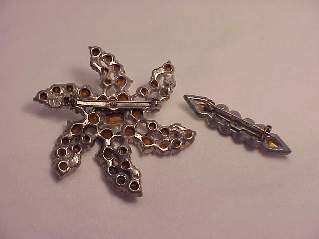 2 Vintage Clear Rhinestone Pot Metal Brooch Brooches
