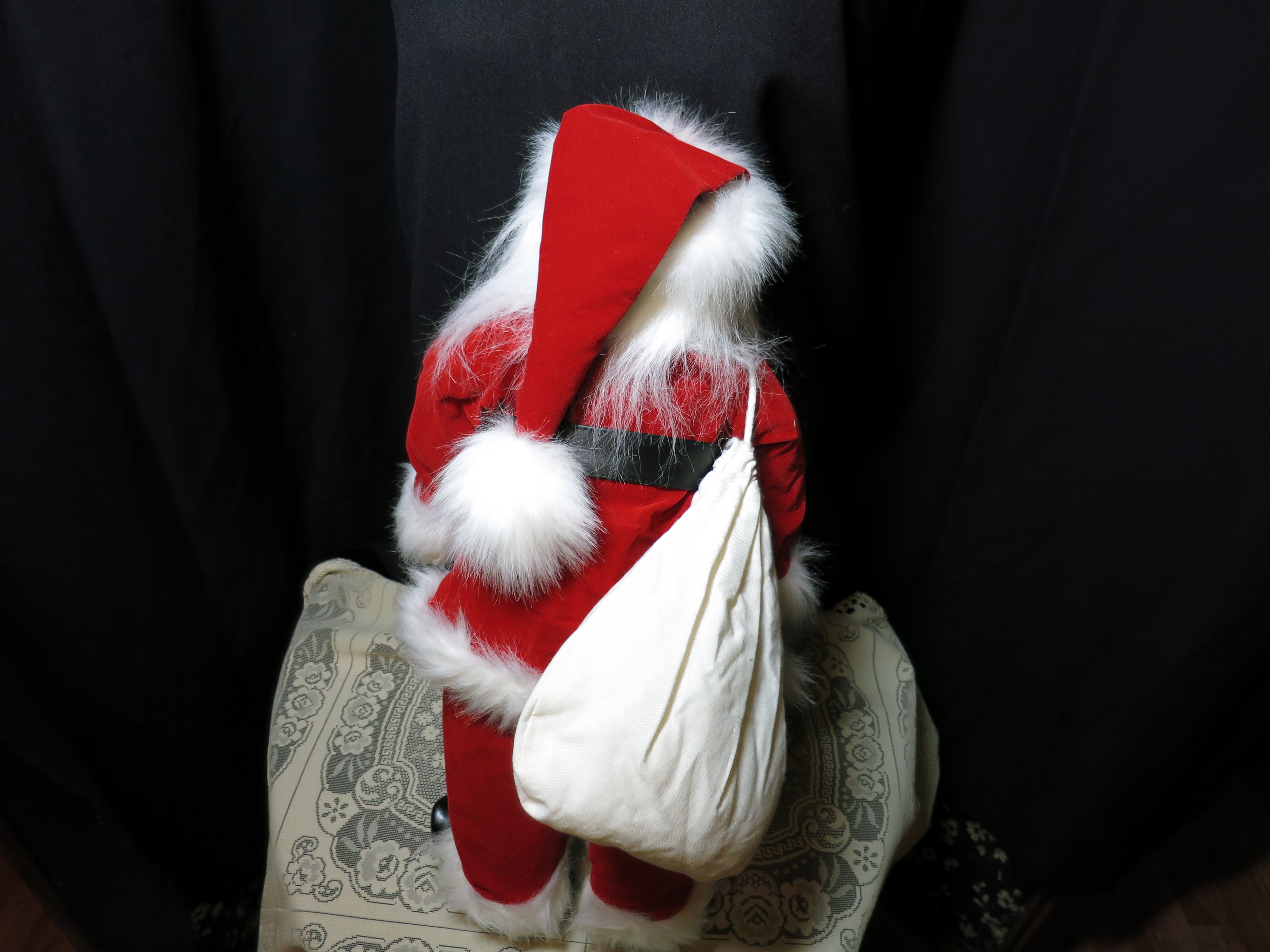 Brinns Wind up Musical Santa Claus 1986 21 inch Doll