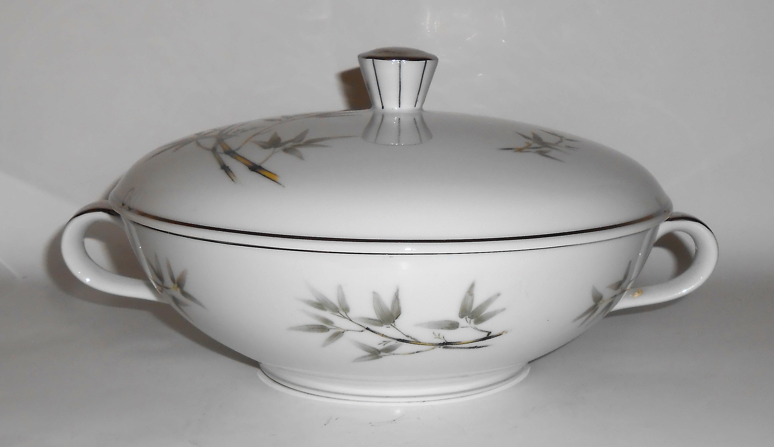 Seyei Fine China Japan Porcelain Bamboo Garden Cov Veg