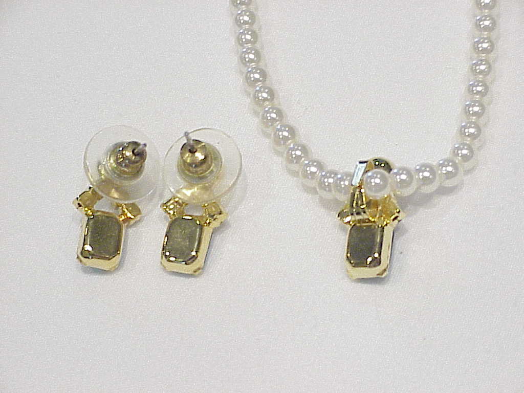 Blue Rhinestone Slide Pearl Necklace And Pierced Earrings Set