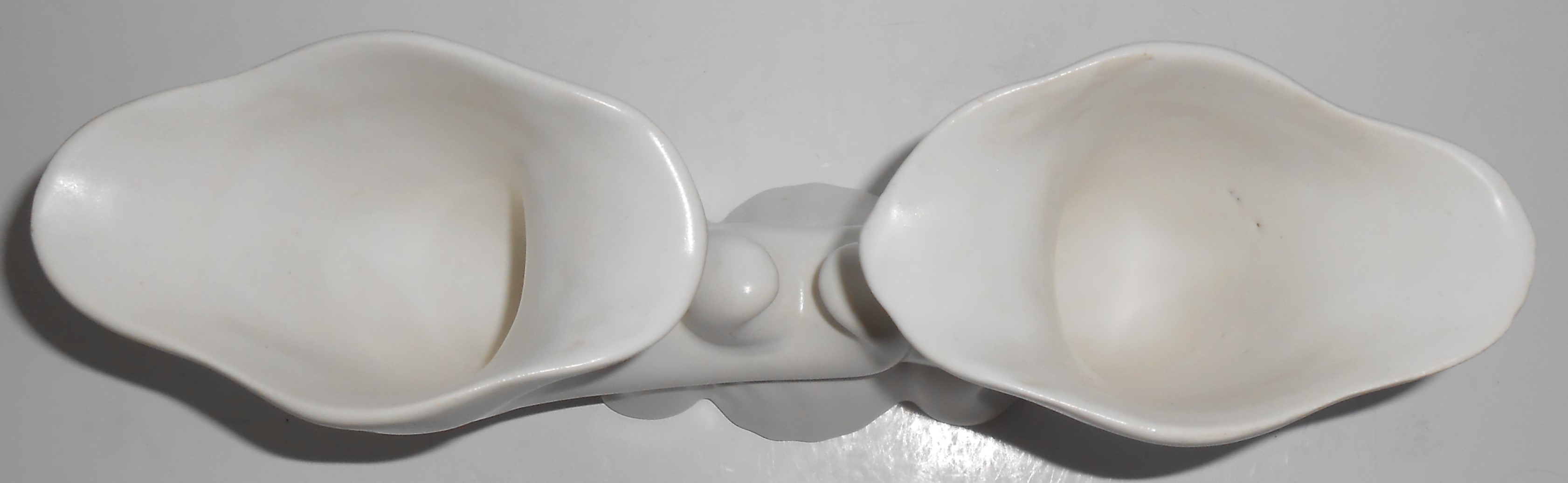 Bauer Pottery Atlanta Ivory Double Cornucopia Vase