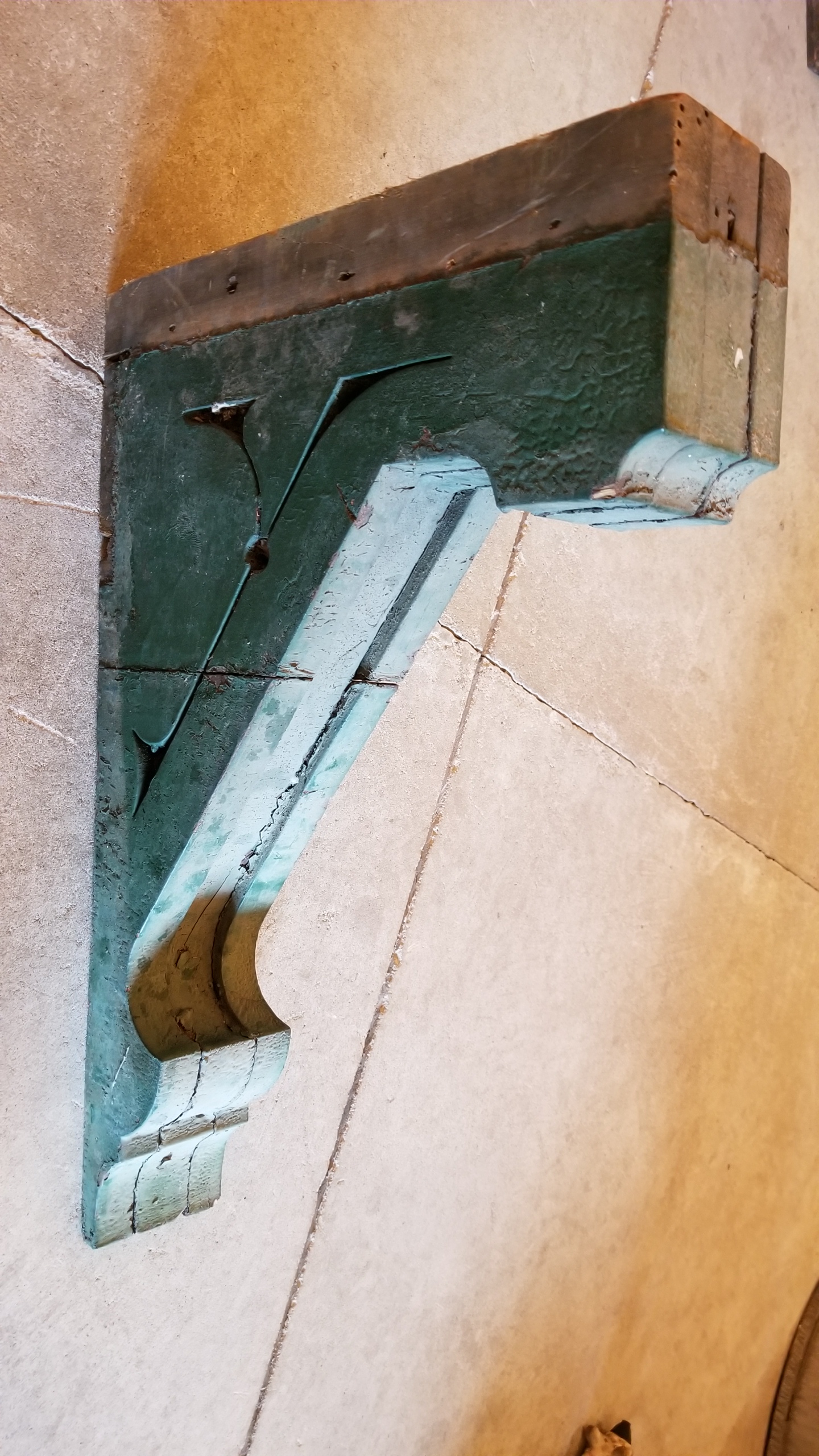 5 Antique Corbel Brackets  Large