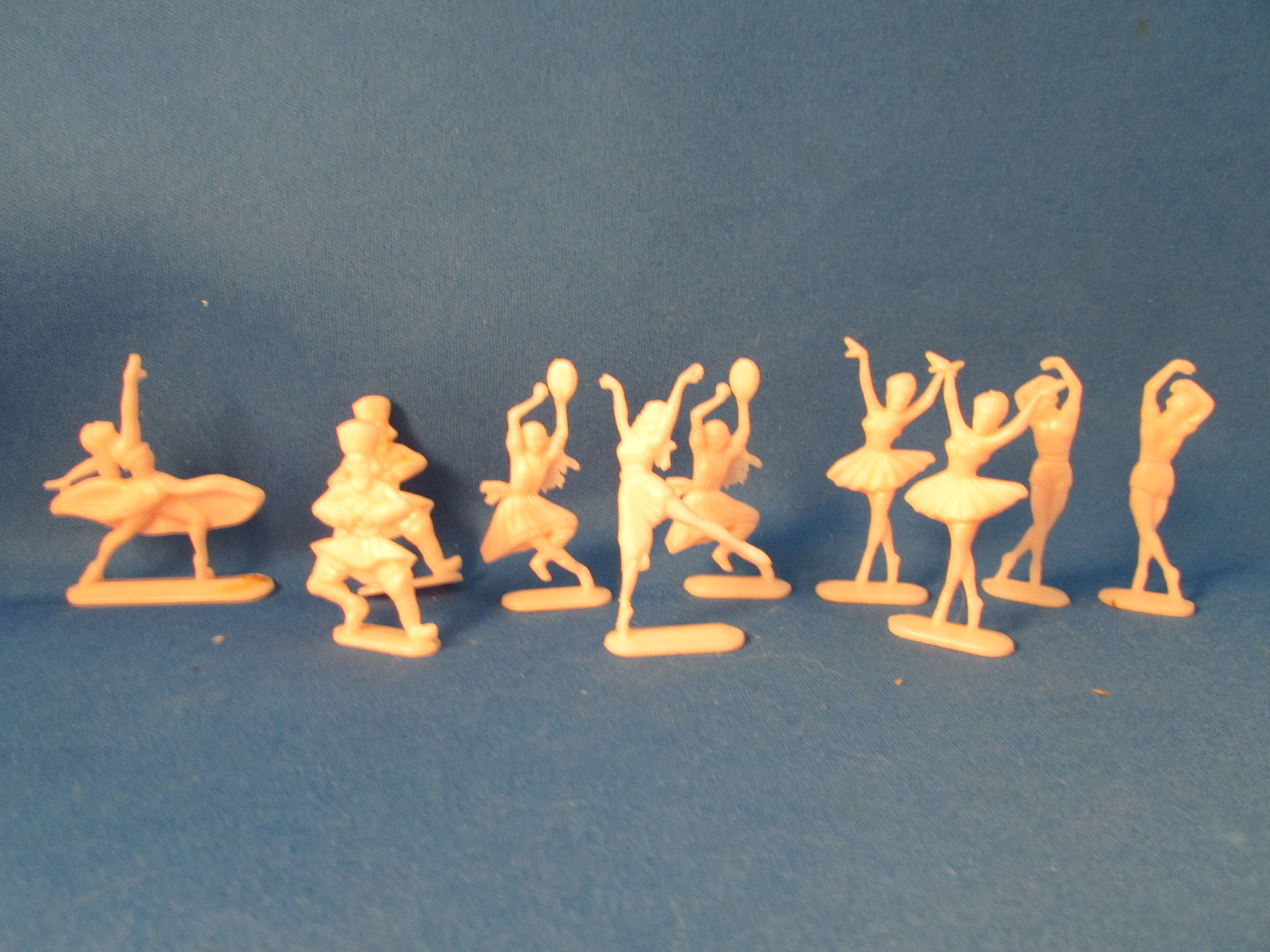 Dancing People Cake Decoration