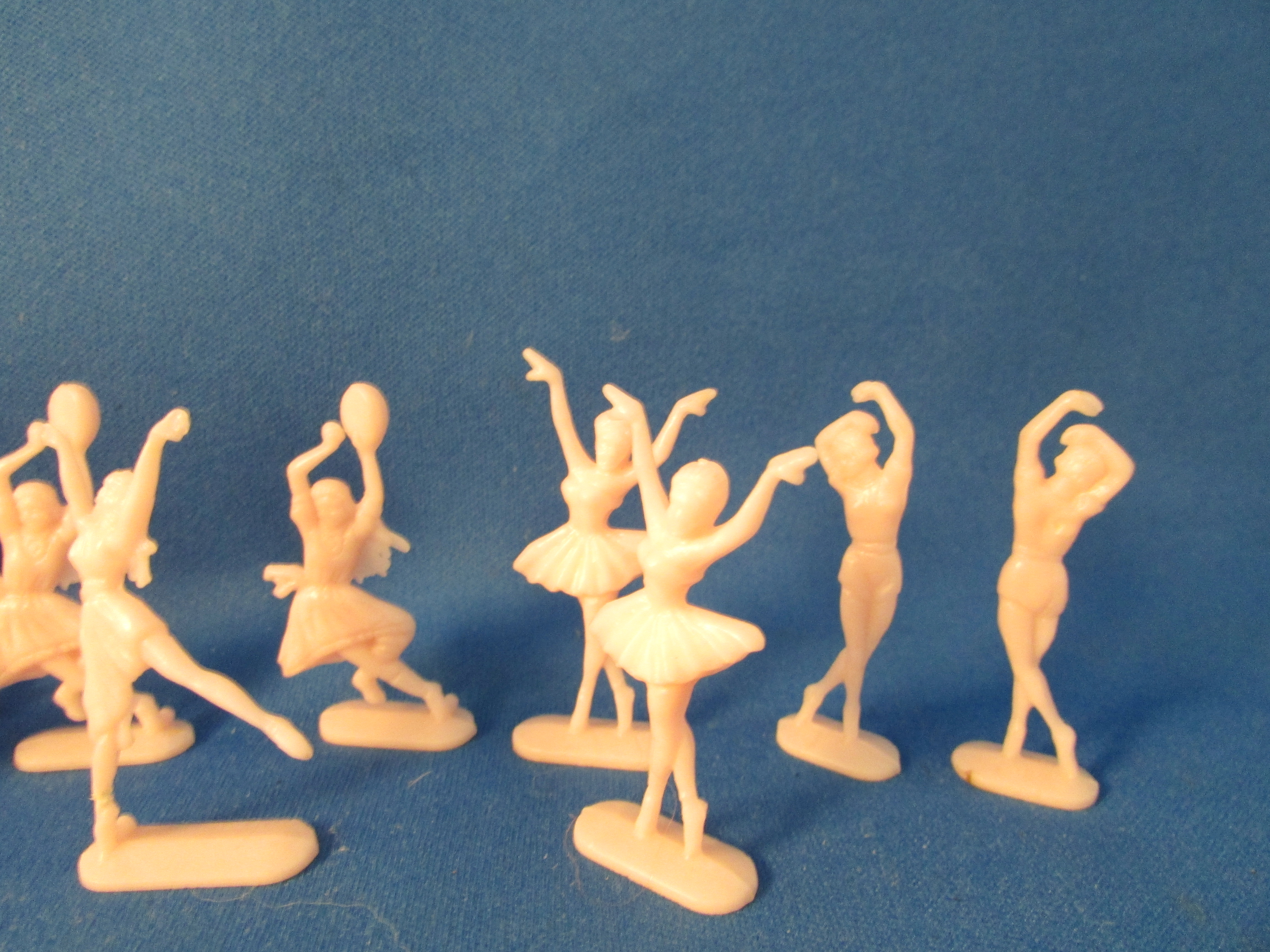 Dancing People Cake Decoration