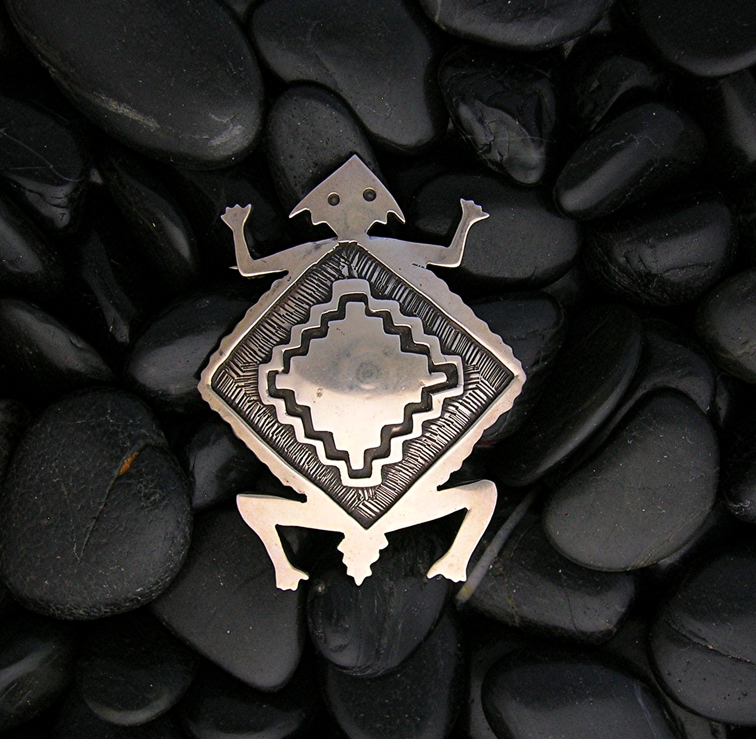 Sterling Silver P. YELLOWHORSE Lizard Brooch Pin