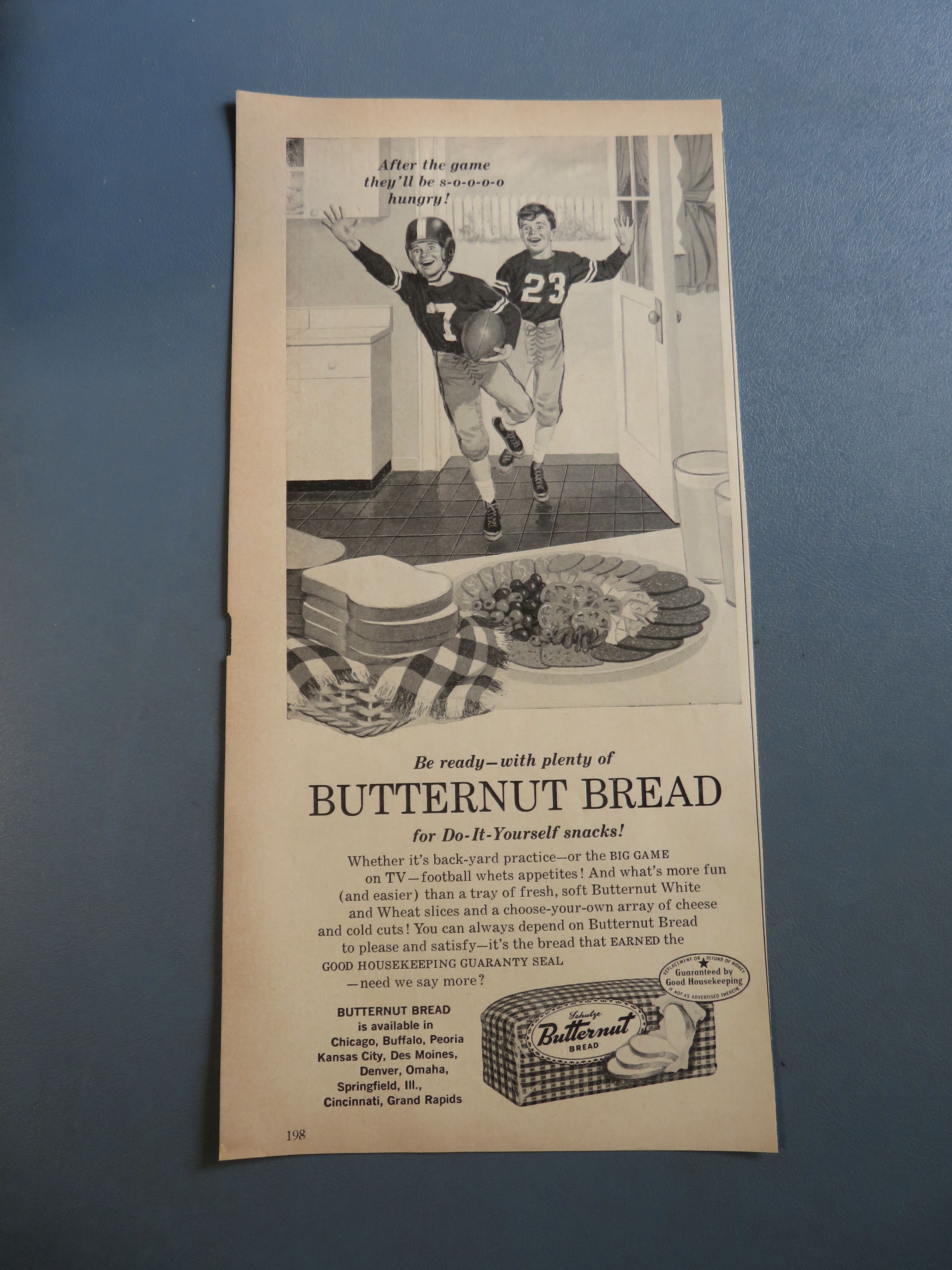 1959 Butternut Bread with 2 Boys Coming Home For Lunch