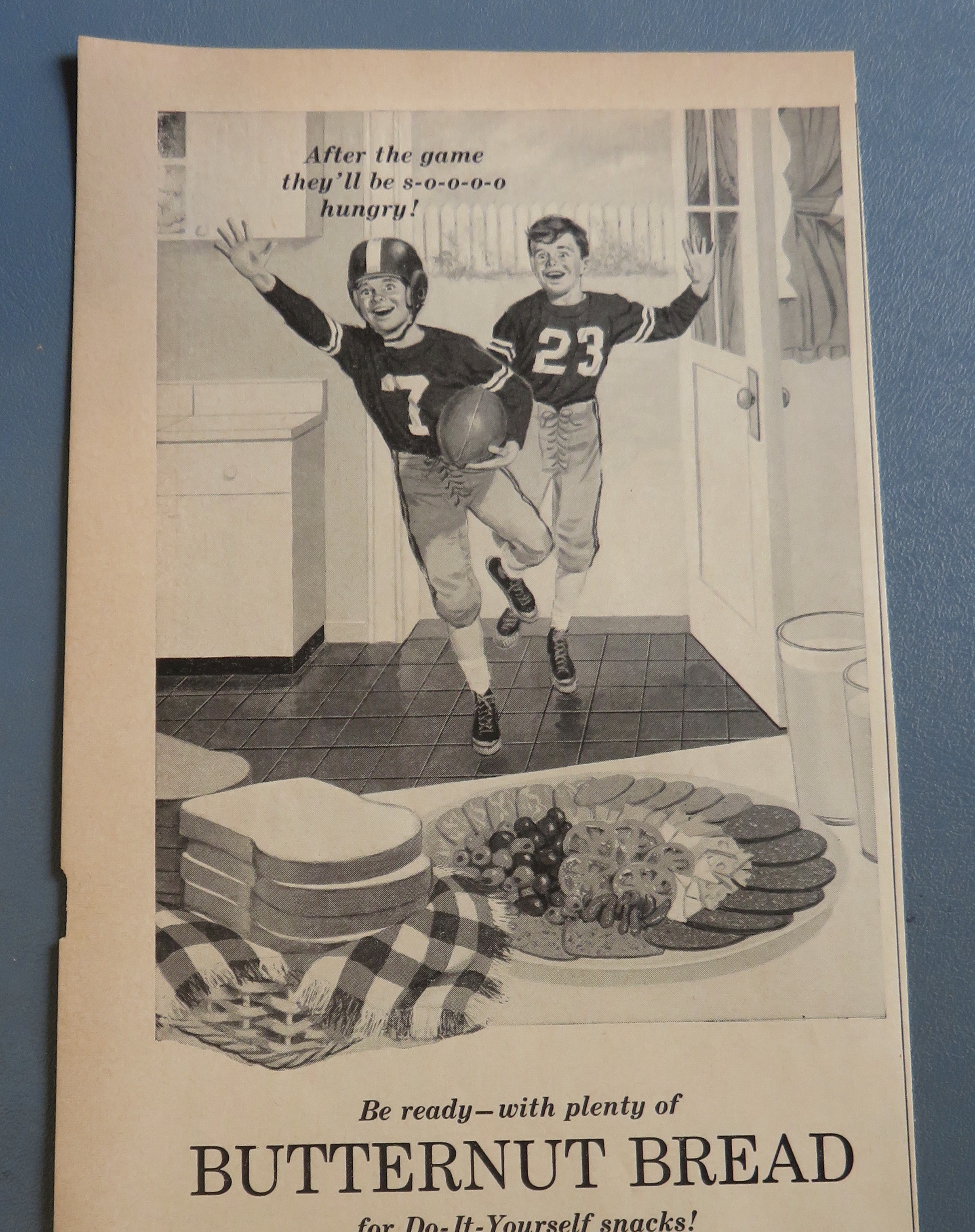 1959 Butternut Bread with 2 Boys Coming Home For Lunch