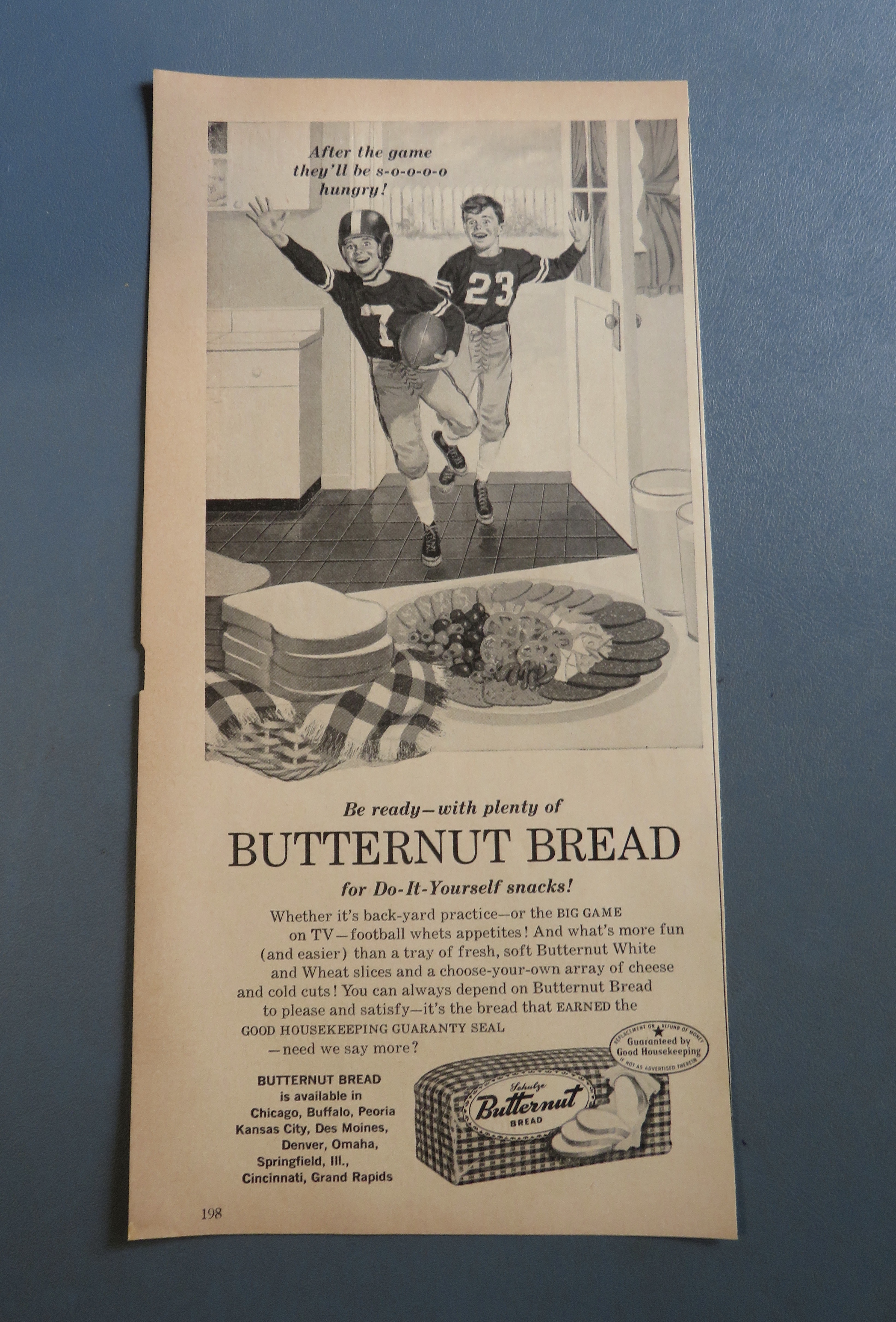 1959 Butternut Bread with 2 Boys Coming Home For Lunch