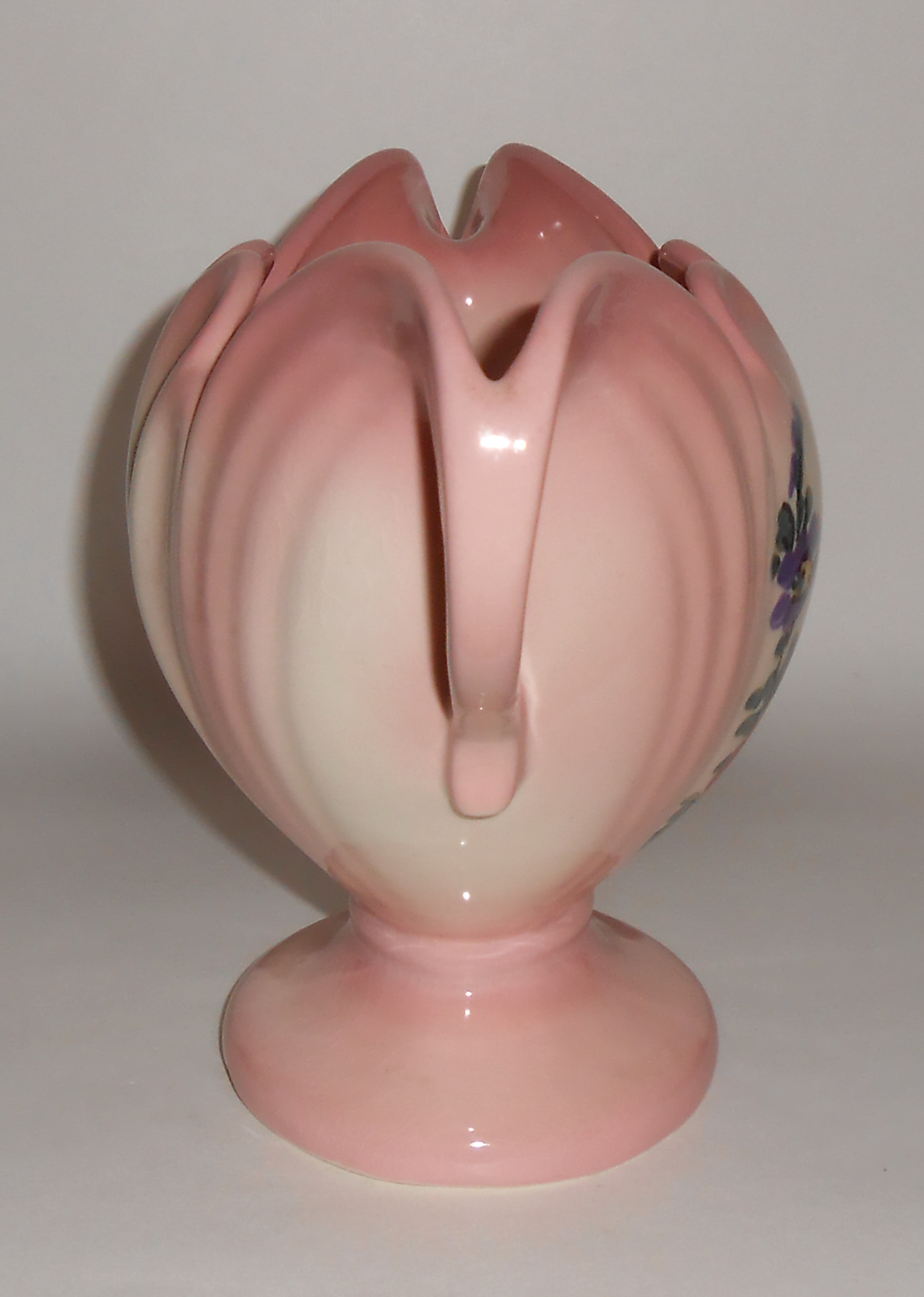 Camark Pottery Rose/Floral Decorated Two Handle Vase!