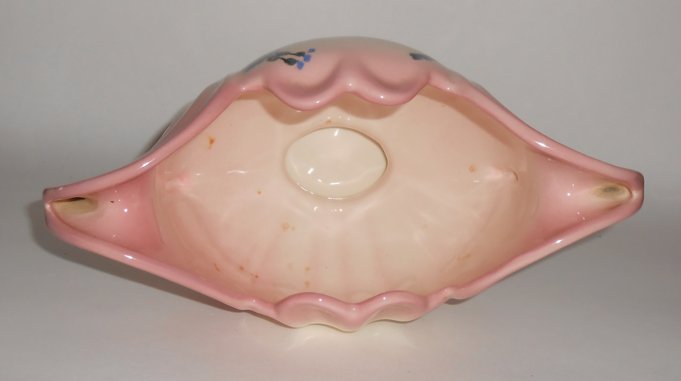 Camark Pottery Rose/Floral Decorated Two Handle Vase!