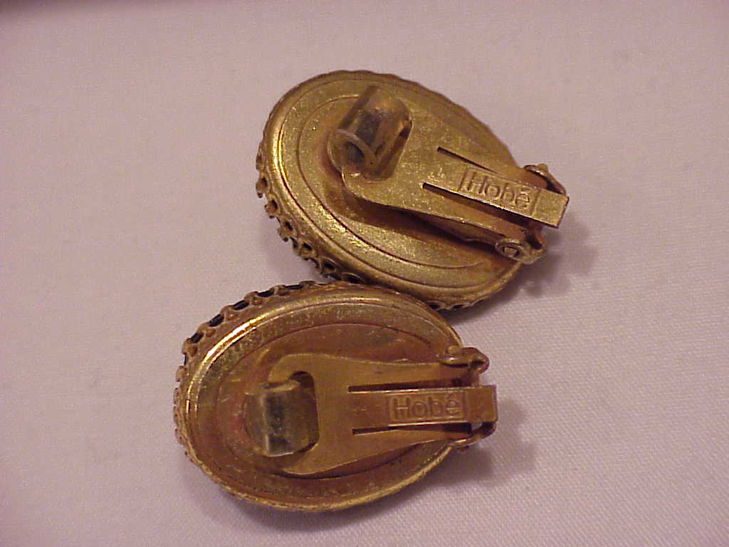 Vintage Hobe' Black Faceted Glass Gold Tone Clip Earrings