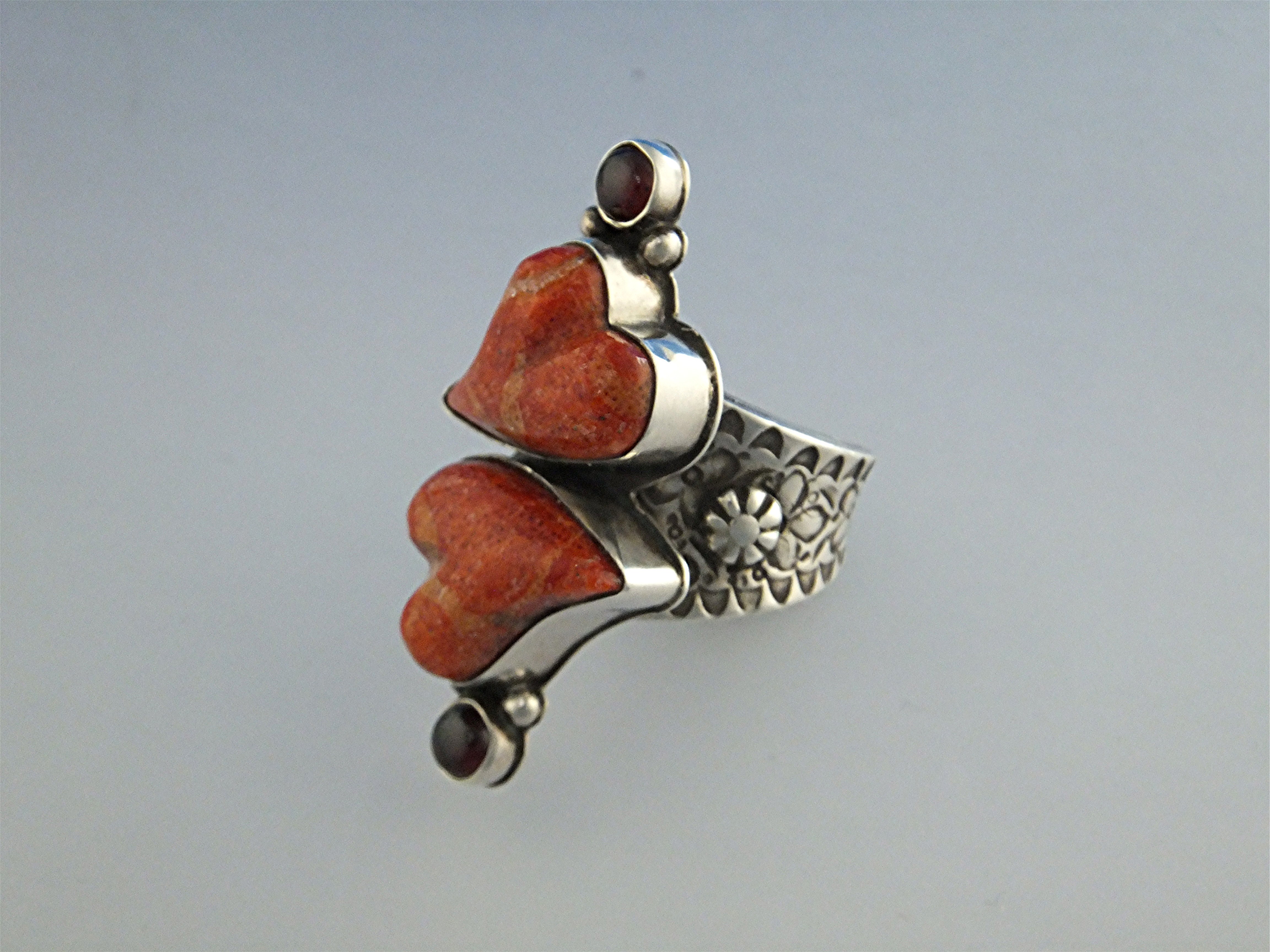 David Troutman Sterling Silver Apple Coral Hearts Ring