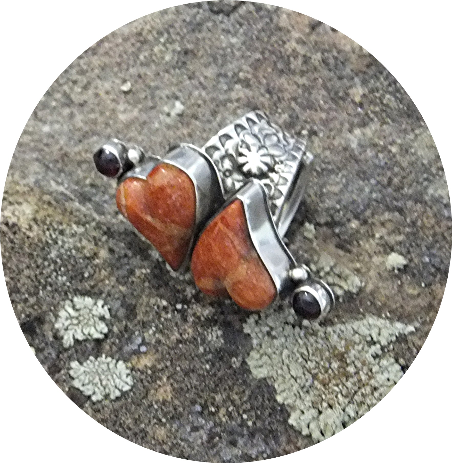 David Troutman Sterling Silver Apple Coral Hearts Ring