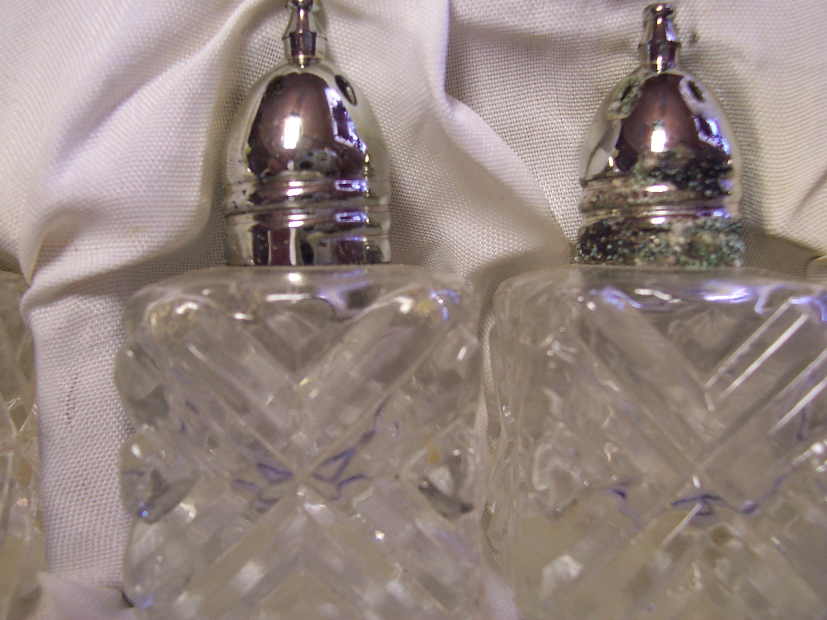 Rogers Silver Plated Crystal Salt pepper set