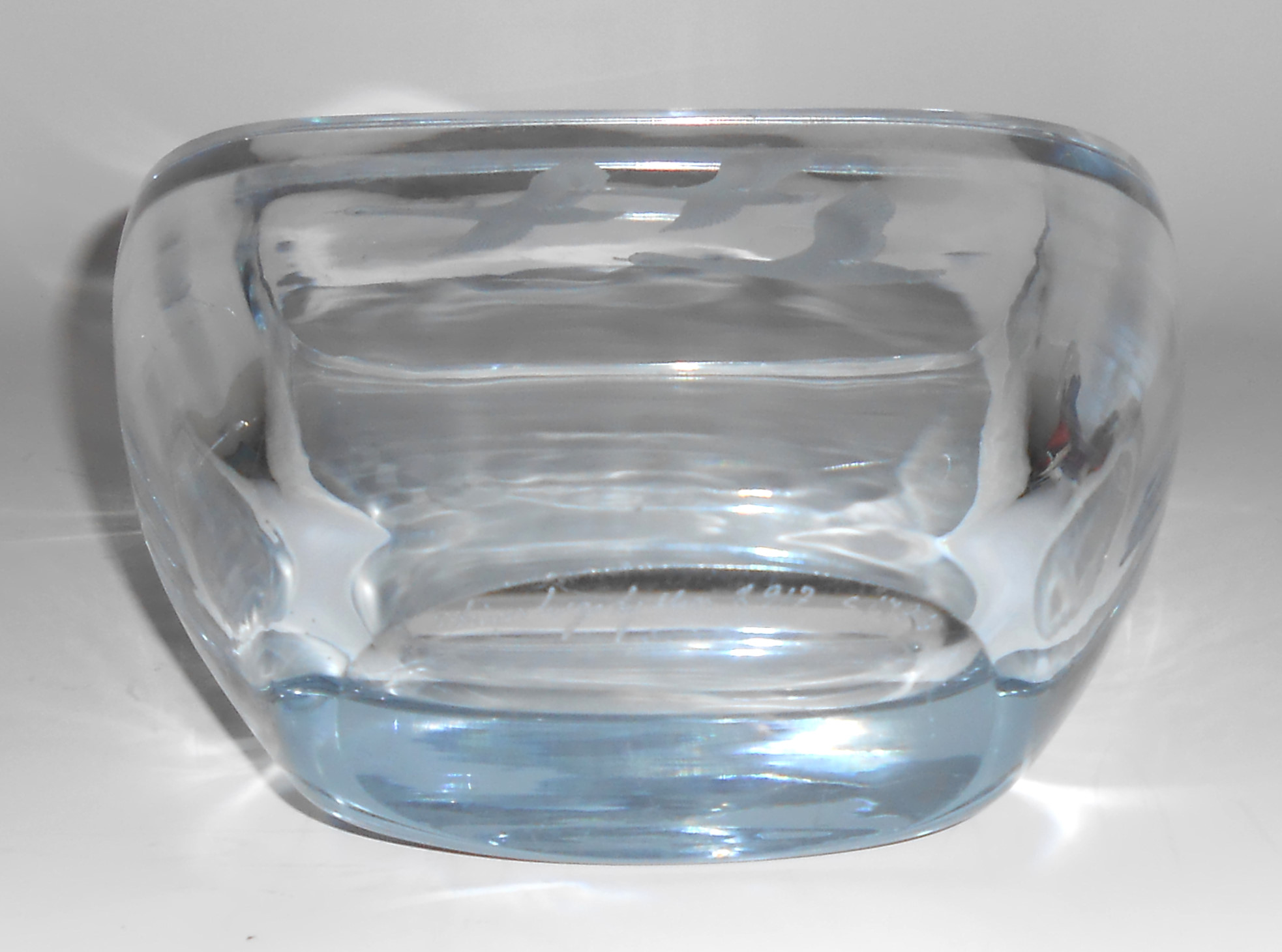 Strombergshyttan Sweedish Art Glass Etched Geese Vase