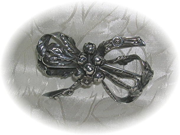 Beautiful HOBE Sterling Silver Bow Brooch