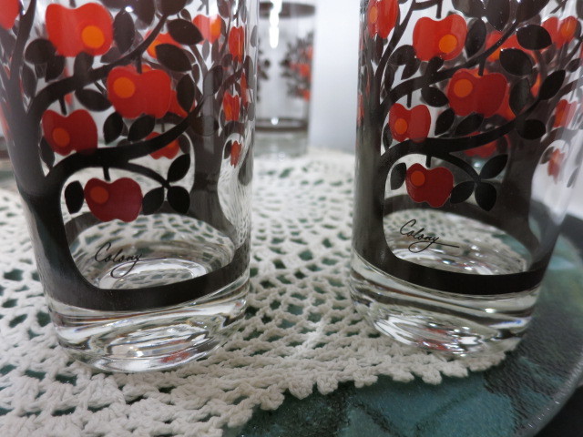 Colony Apple Apple Tree Glasses and Pitcher Set Johnny Appleseed