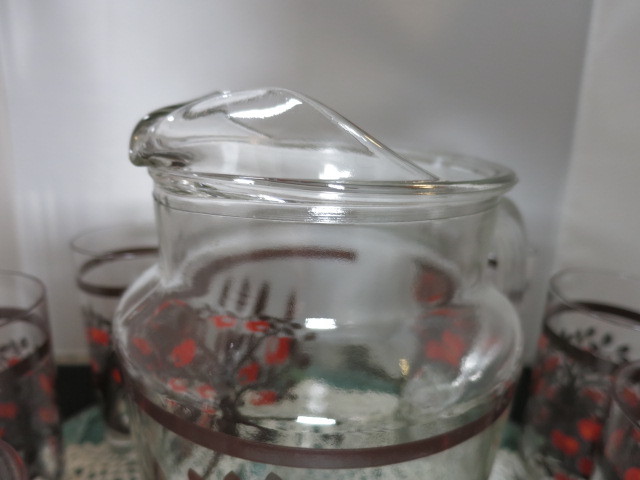 Colony Apple Apple Tree Glasses and Pitcher Set Johnny Appleseed