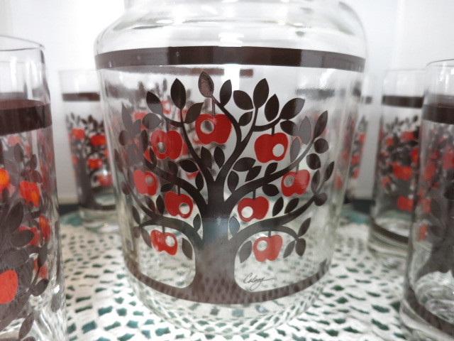 Colony Apple Apple Tree Glasses and Pitcher Set Johnny Appleseed