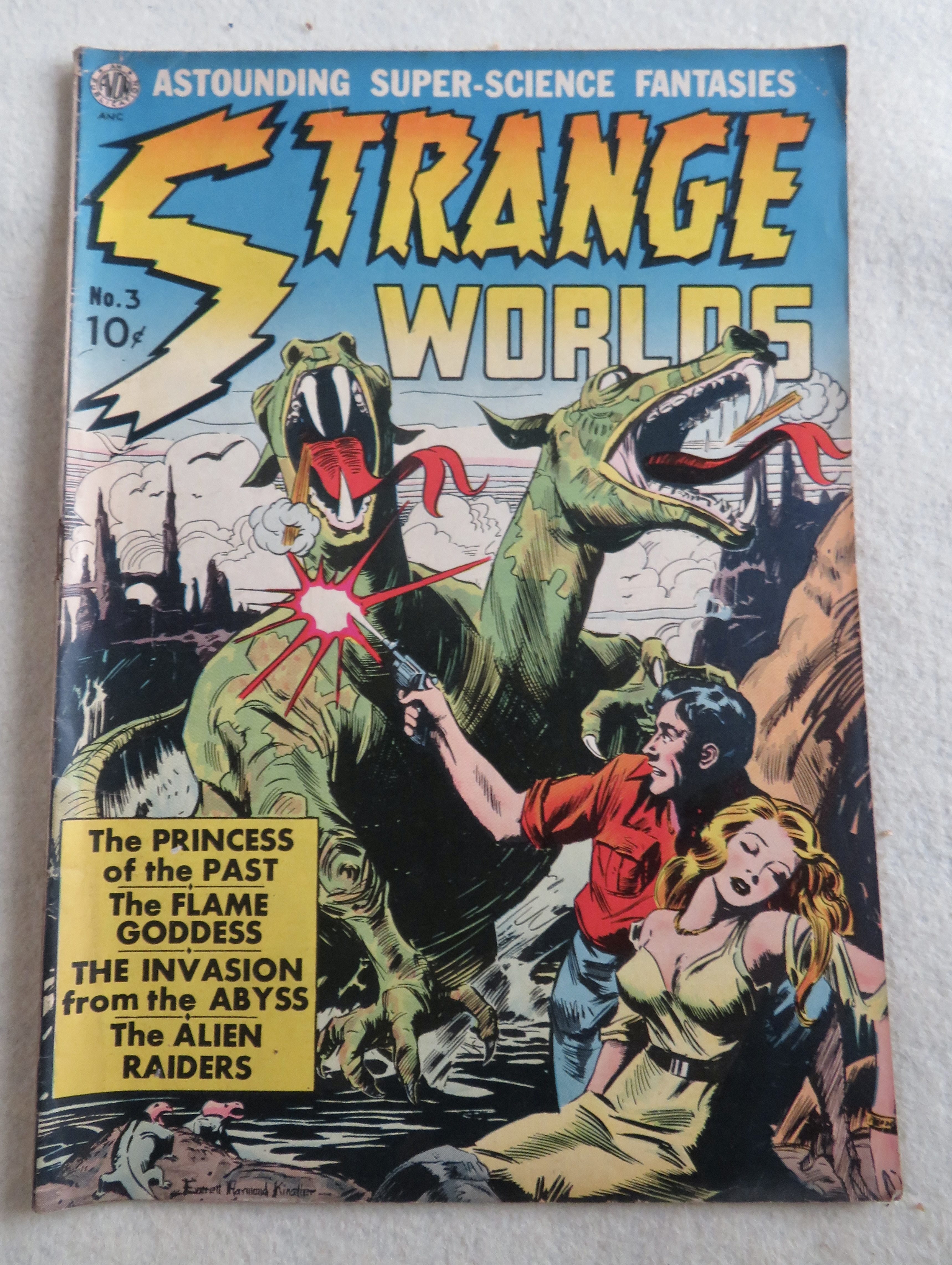 Strange Worlds Comic June 1951 Alien Raiders | TIAS — The Internet ...