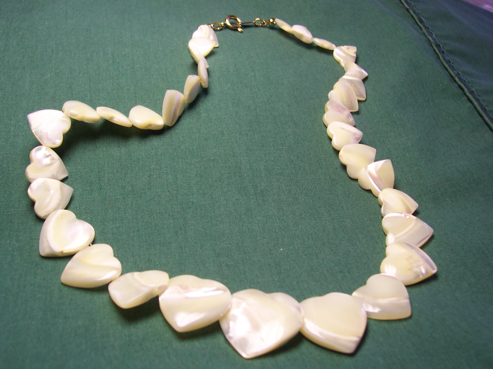 Vintage Avon Mother Of Pearl Heart Necklace
