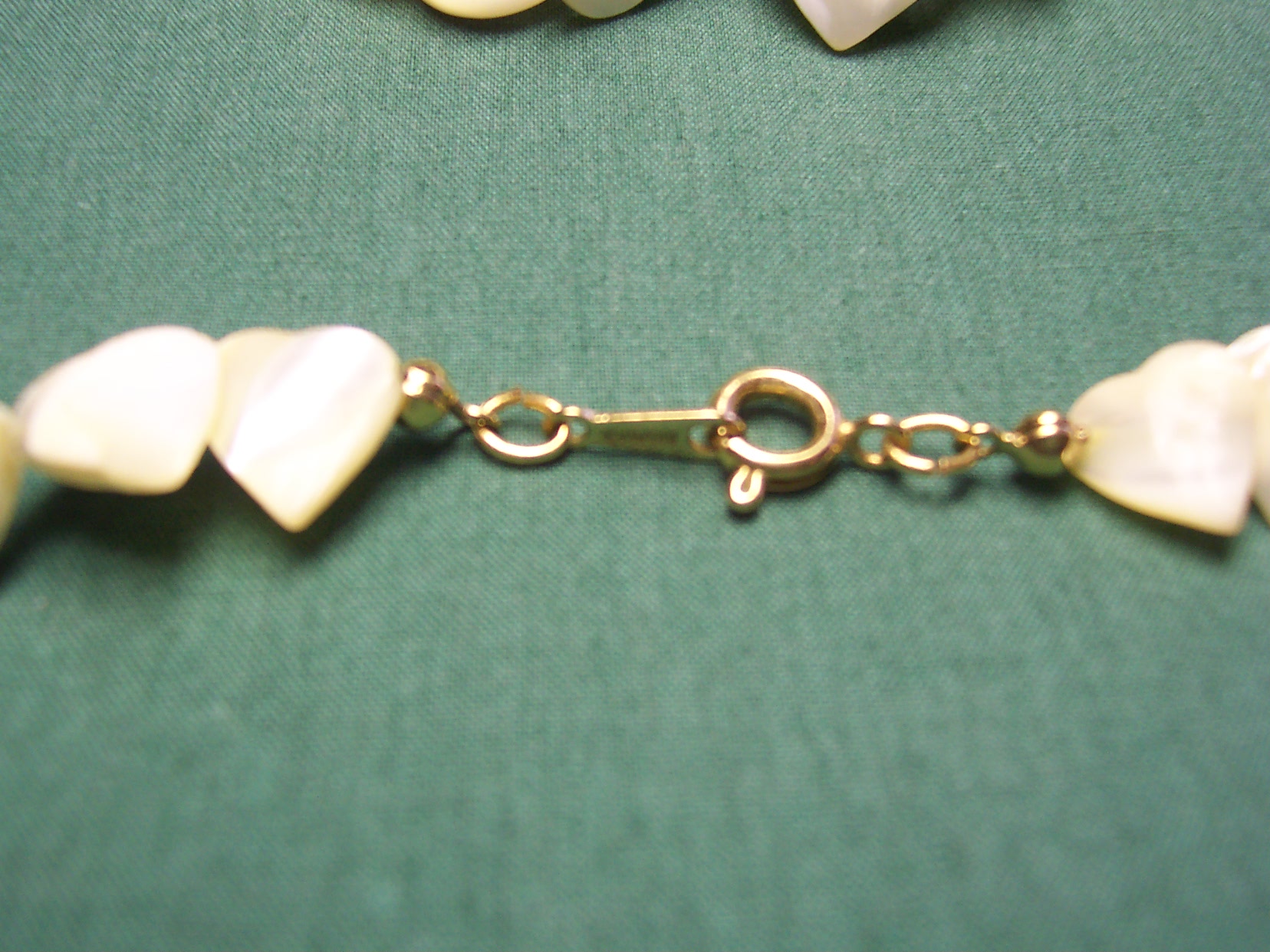 Vintage Avon Mother Of Pearl Heart Necklace