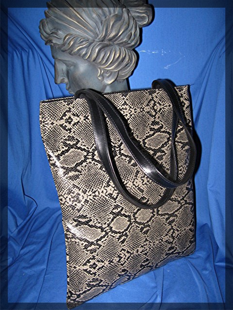CHICO'S  Black Tan Tote Bag Leather Handle