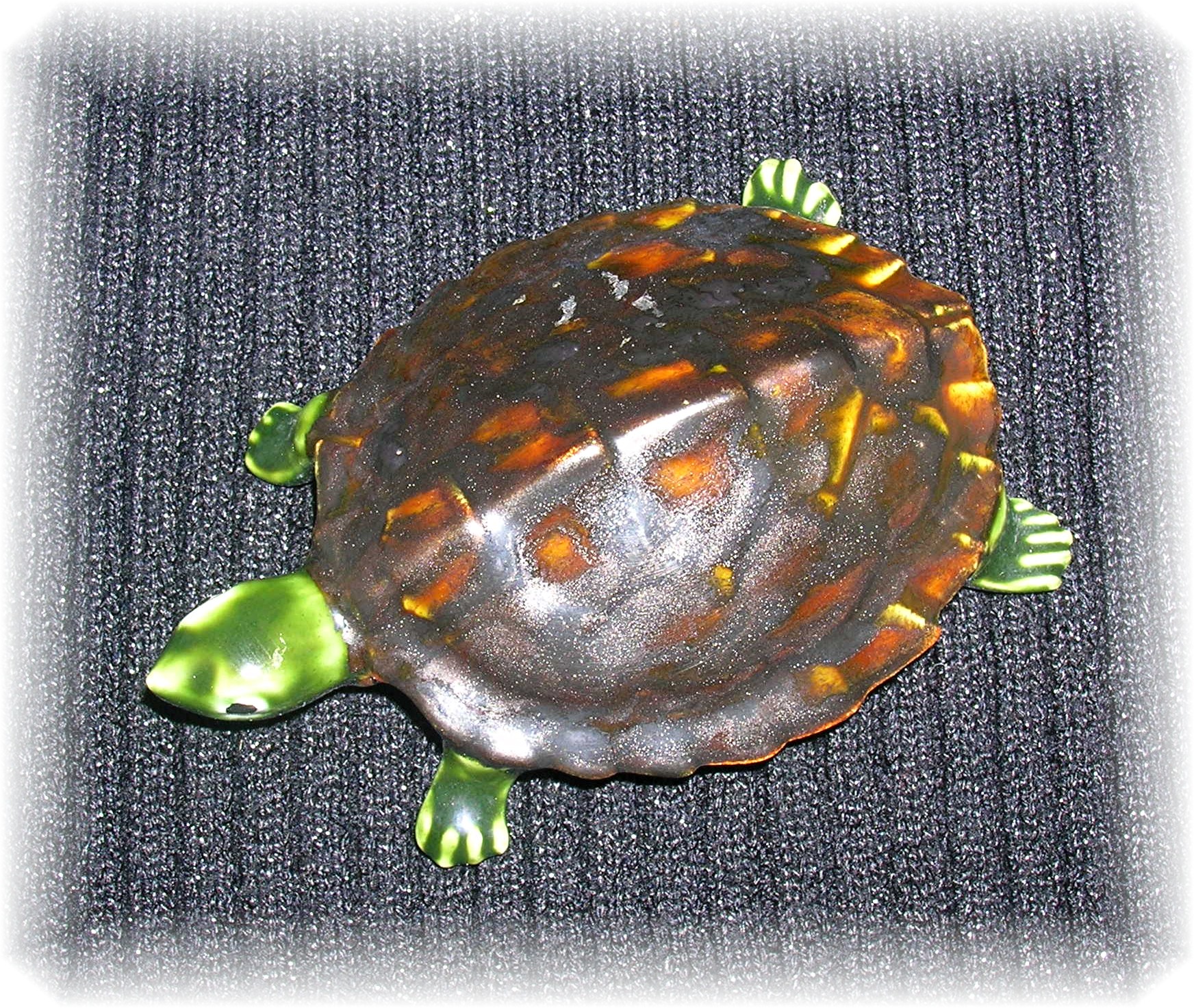 Ceramic Majolica Look Turtle 1976 ER