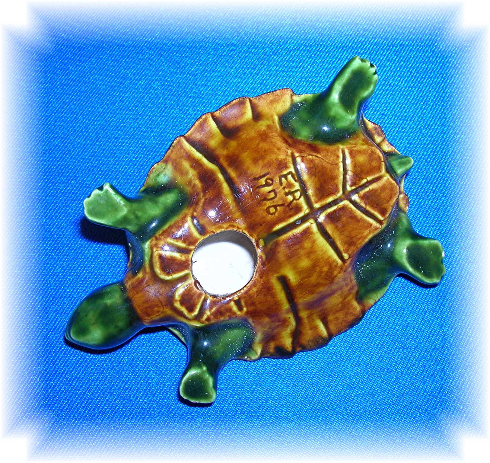 Ceramic Majolica Look Turtle 1976 ER