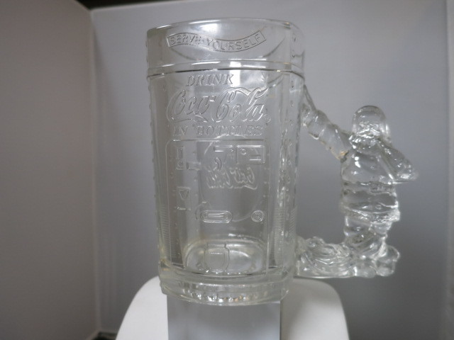 Coca Cola Glass Santa Mug 1997 20 fluid ounces