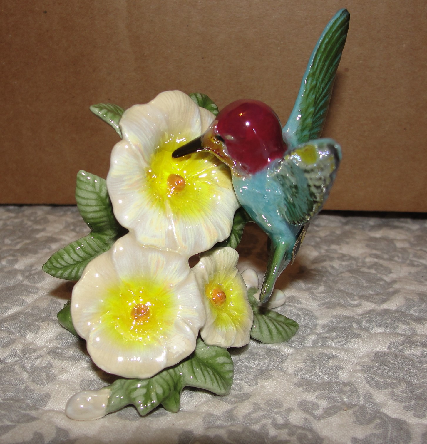 Hummingbird on Flower, #3270, 3 1/8